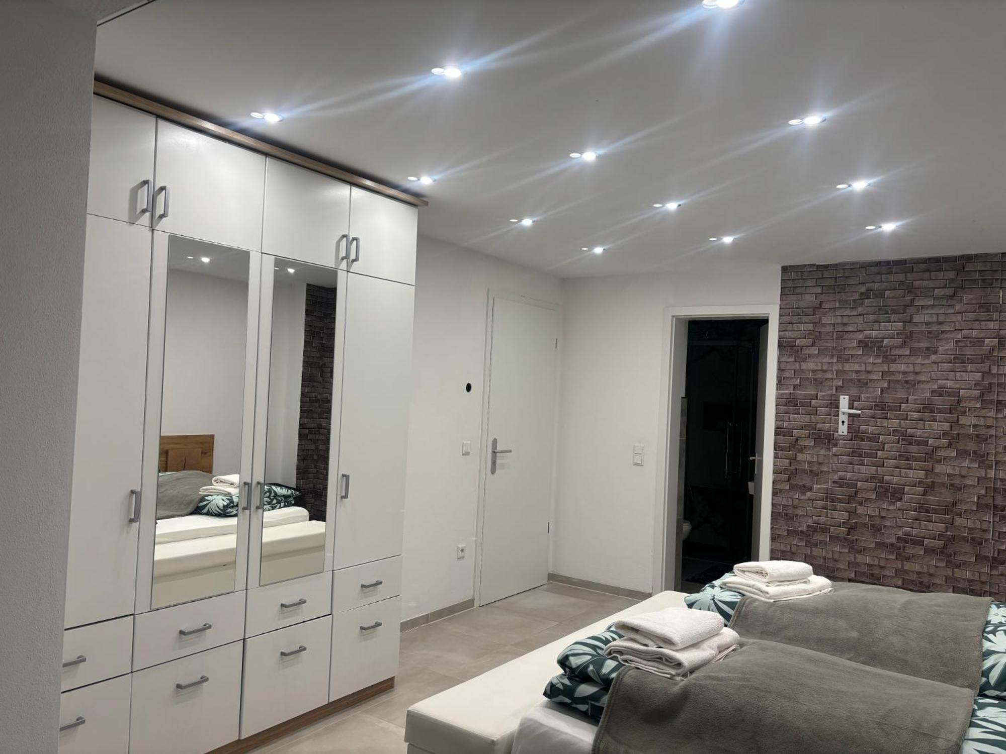 Lenti Duesseldorfer Apartment's Alloggio in famiglia